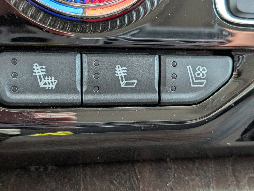 Used 2021 GMC Yukon Denali w/ Denali Ultimate Package image 26