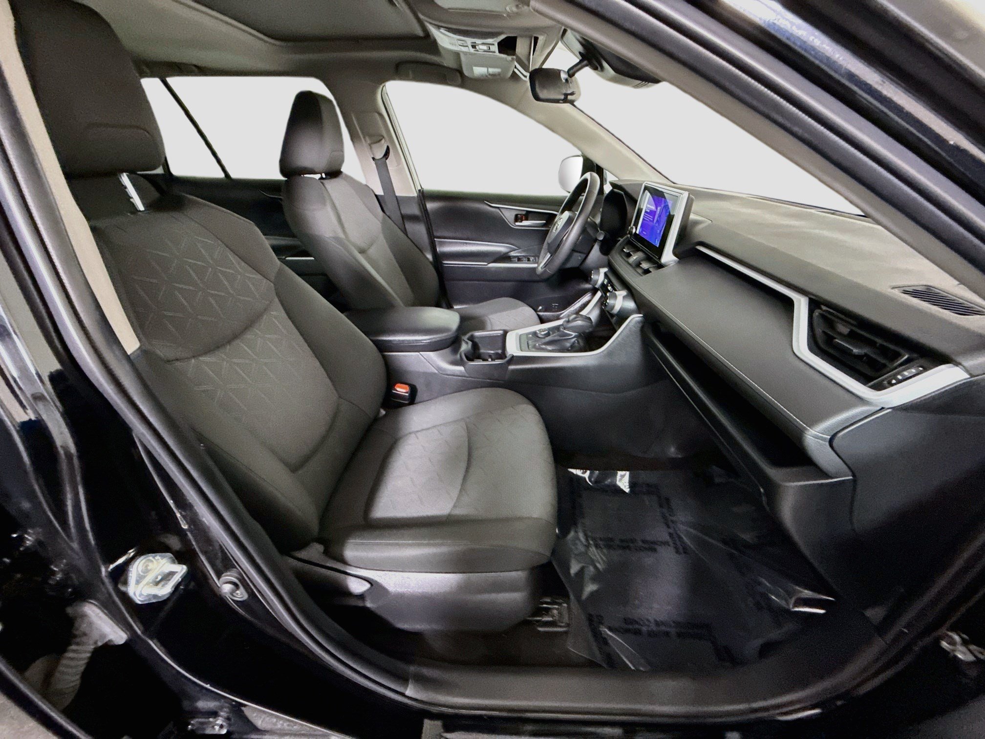 Used 2023 Toyota RAV4 XLE w/ Convenience Package AWD/4WD image 29