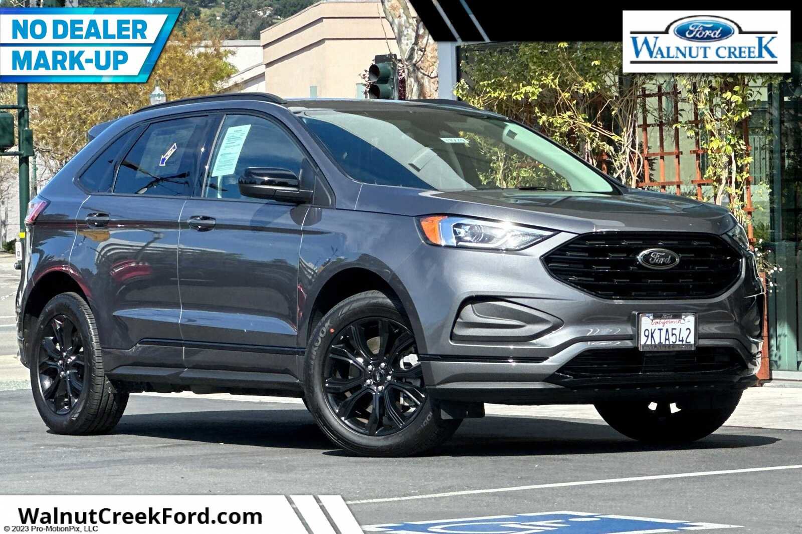 New 2024 Ford Edge SE w/ Black Appearance Package