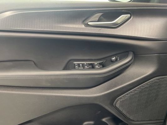 New 2026 Jeep Grand Cherokee L 4WD image 17