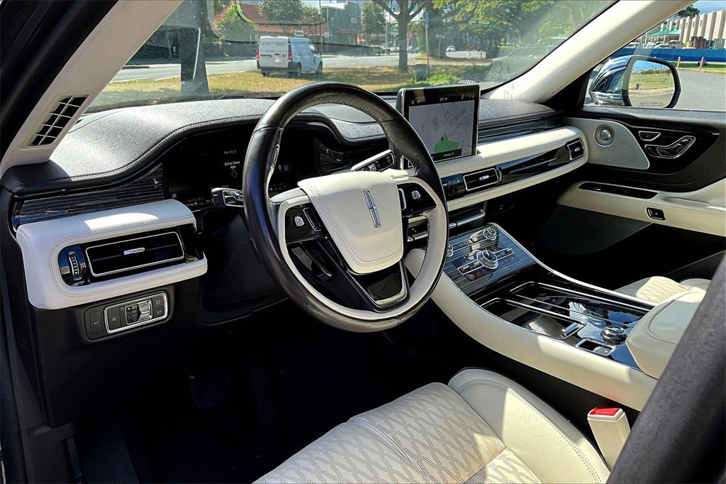 Used 2022 Lincoln Aviator Black Label w/ Dynamic Handling Package image 13