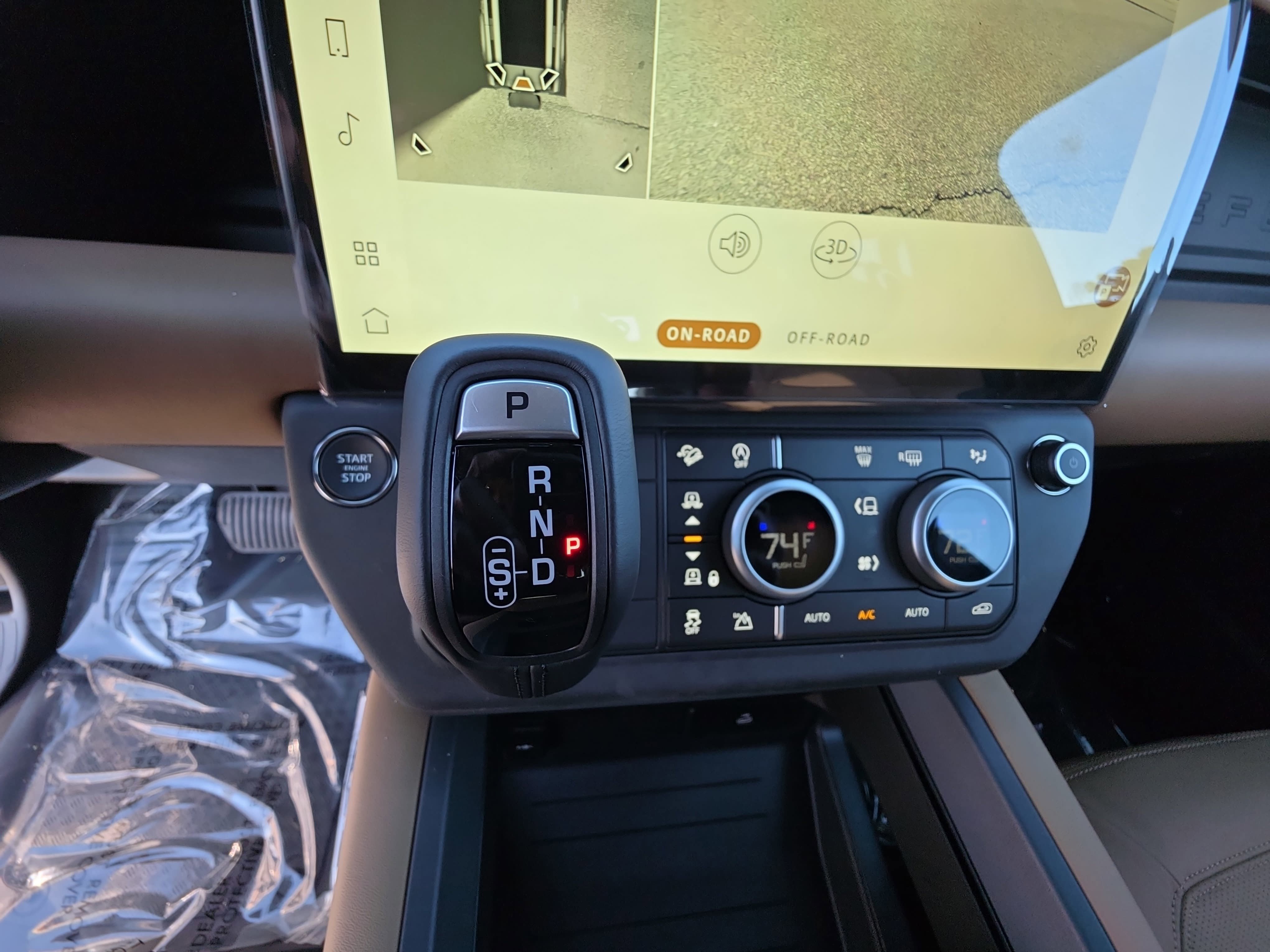 New 2026 Land Rover Defender 130 X-Dynamic SE AWD/4WD image 26