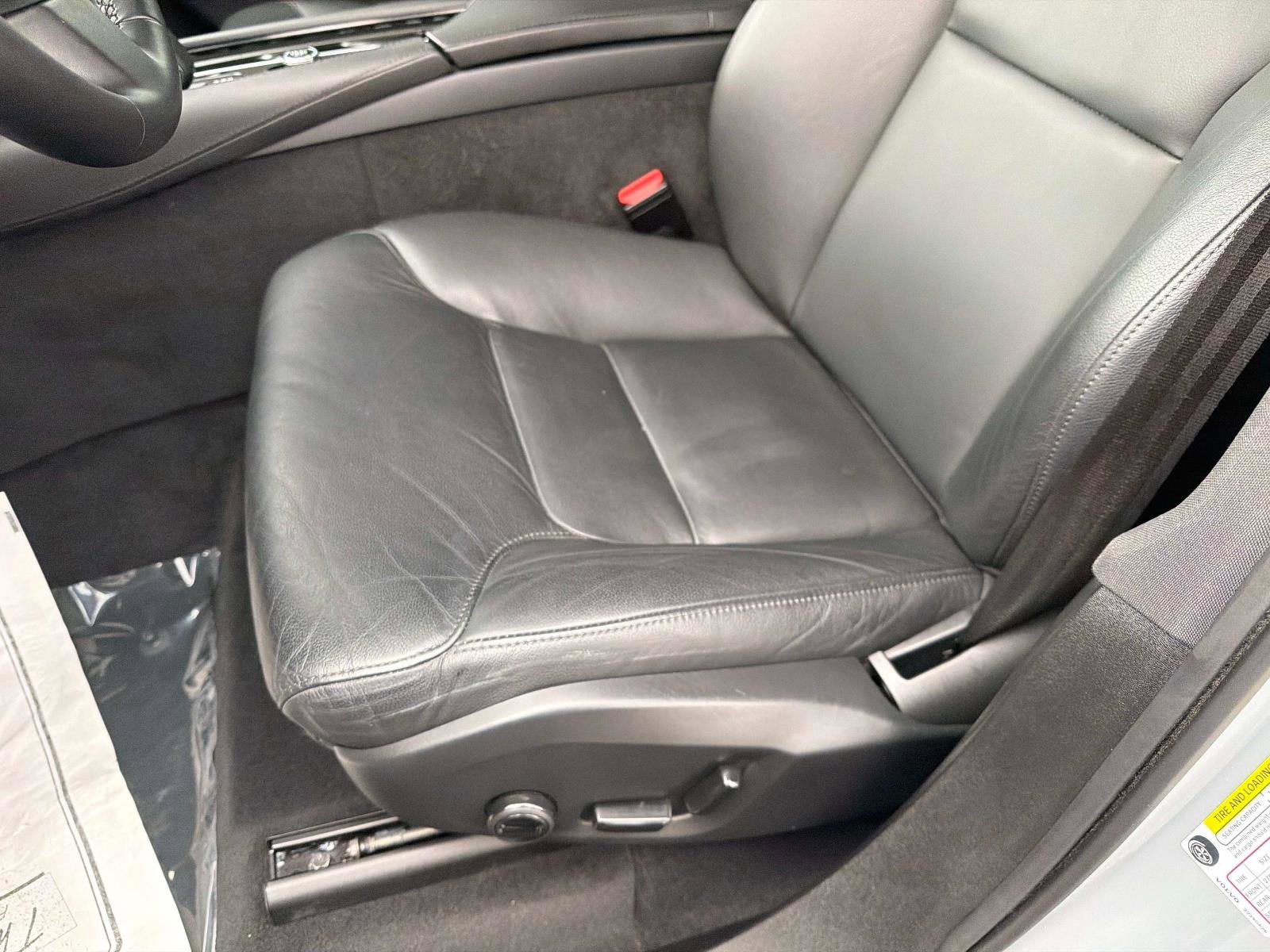 Certified 2025 Volvo XC90 B5 Core image 18