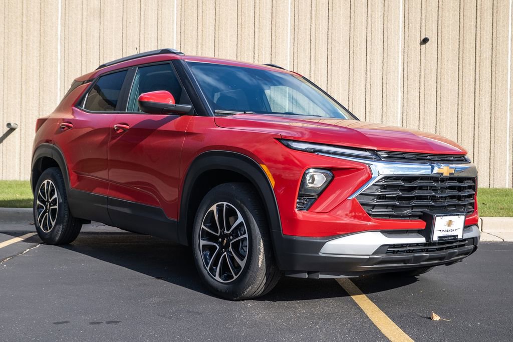 New 2026 Chevrolet TrailBlazer LT w/ Driver Confidence Package image 2