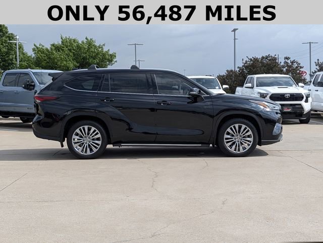 Used 2024 Toyota Highlander Platinum FWD image 4