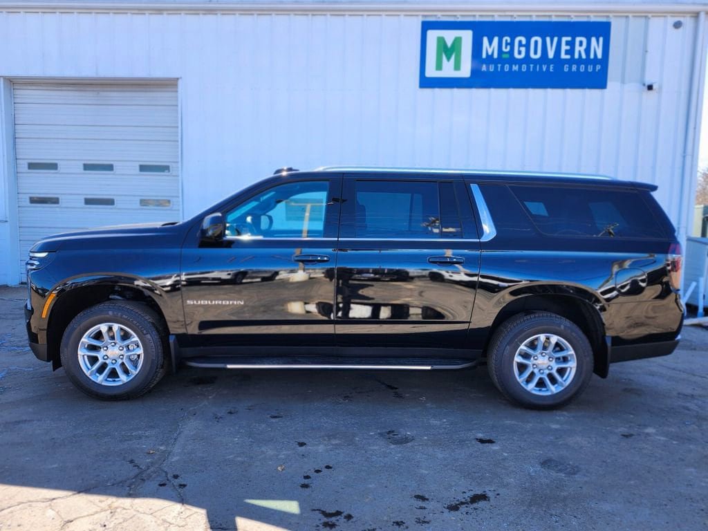 New 2026 Chevrolet Suburban LS AWD/4WD image 2