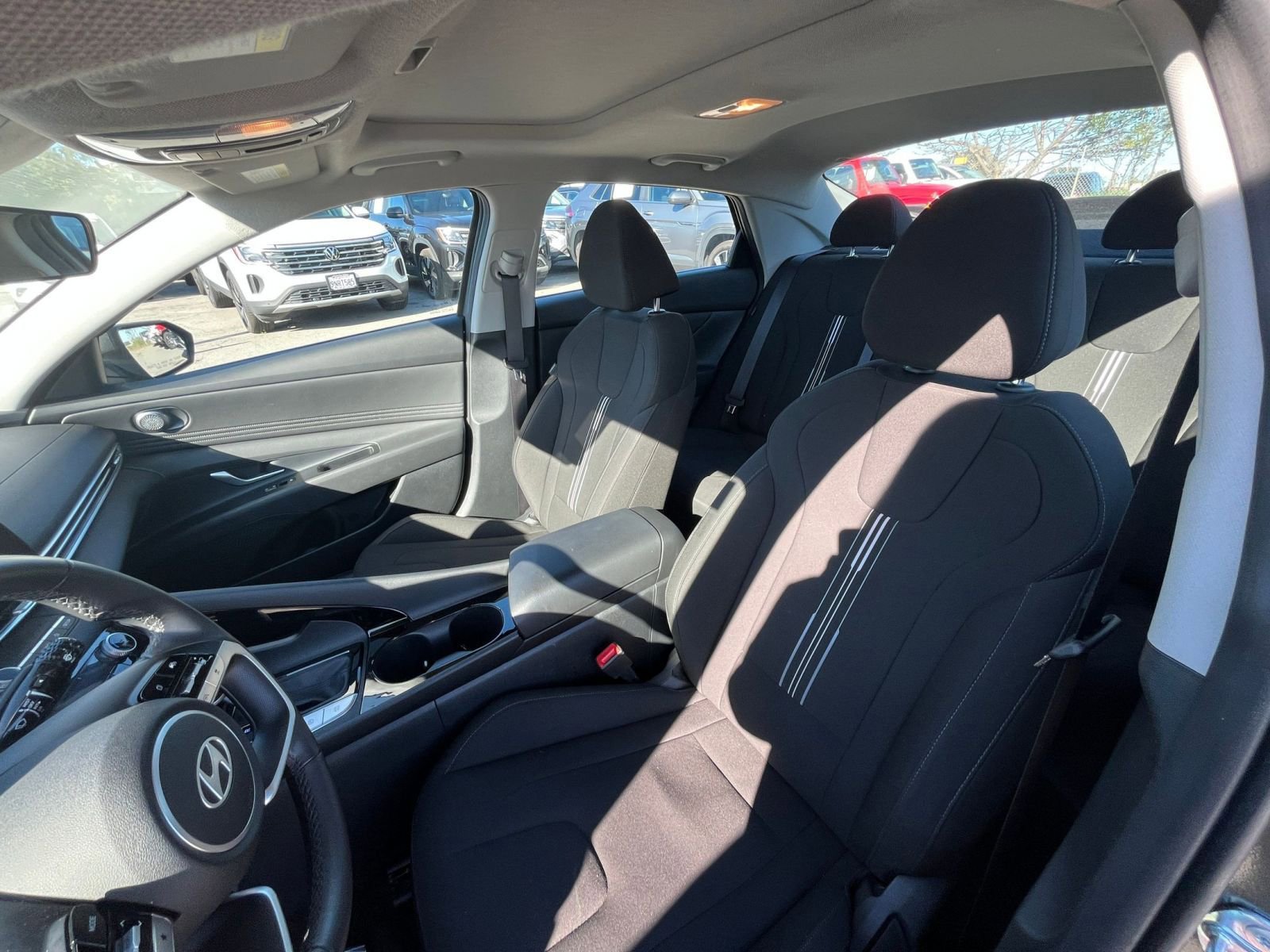 Used 2025 Hyundai Elantra SEL image 37