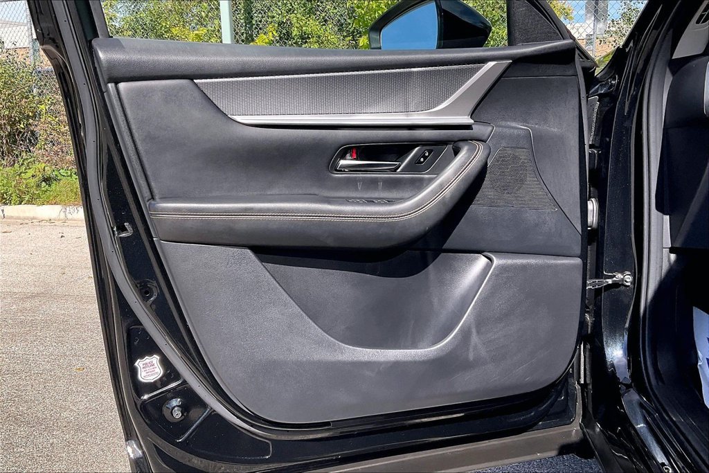 Used 2025 MAZDA CX-90 3.3 Turbo w/ Preferred Package AWD/4WD image 23