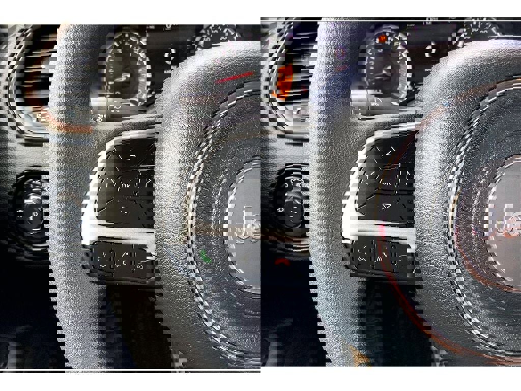 Used 2023 Jeep Renegade Latitude image 19