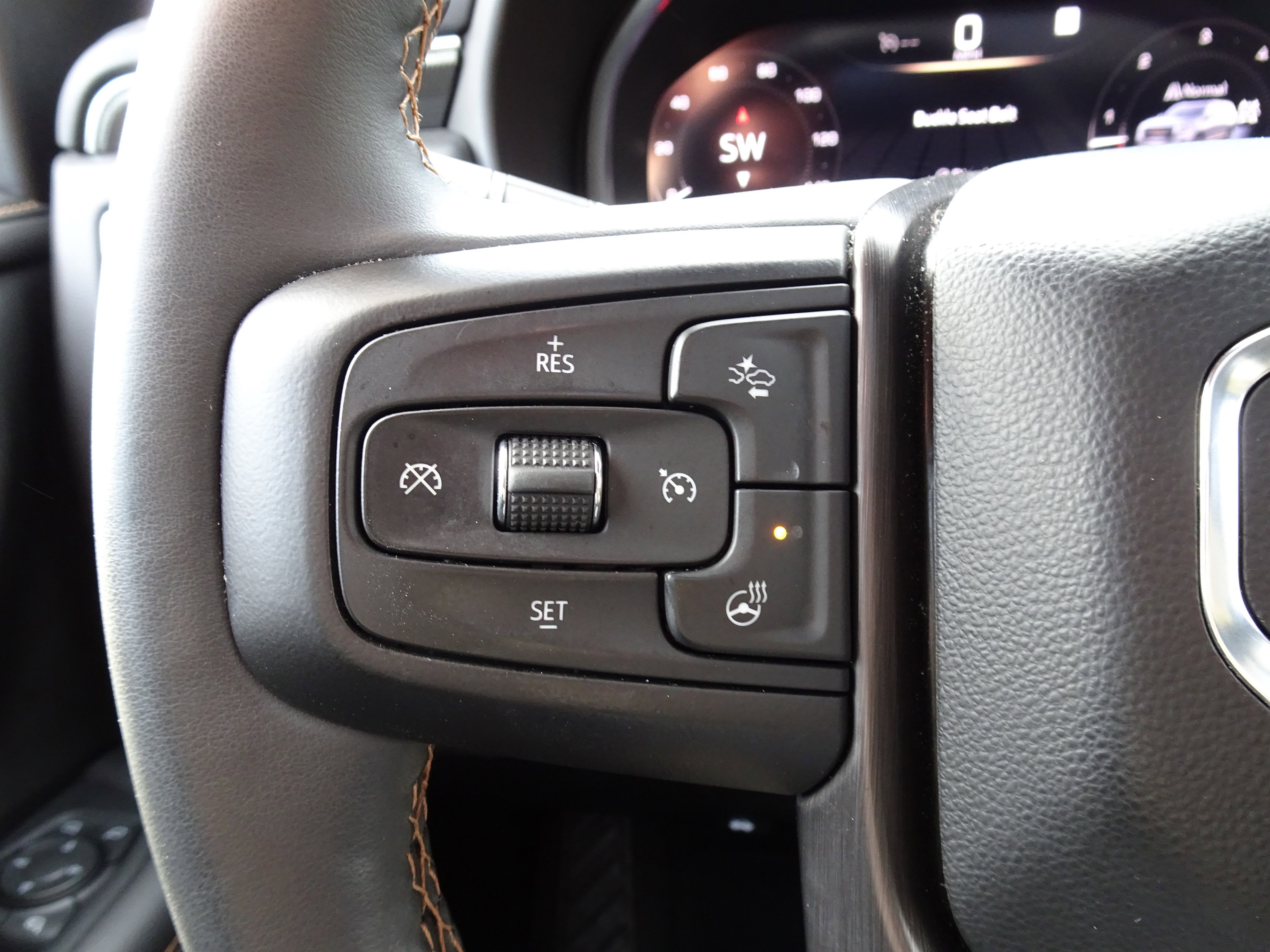 Used 2023 GMC Yukon XL AT4 w/ AT4 Premium Package image 28