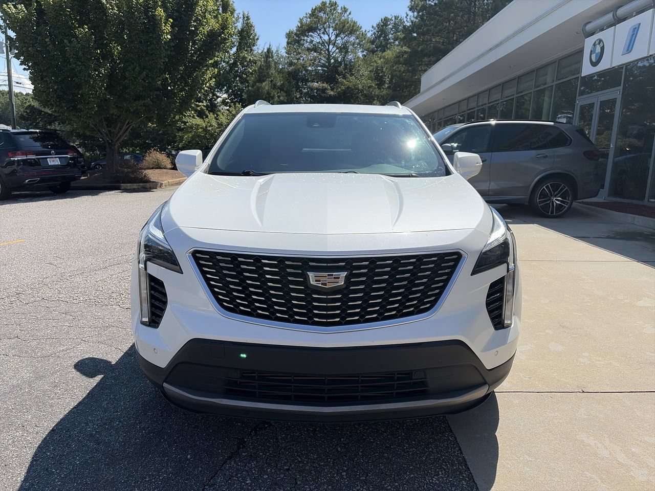 Used 2021 Cadillac XT4 Premium Luxury FWD image 3