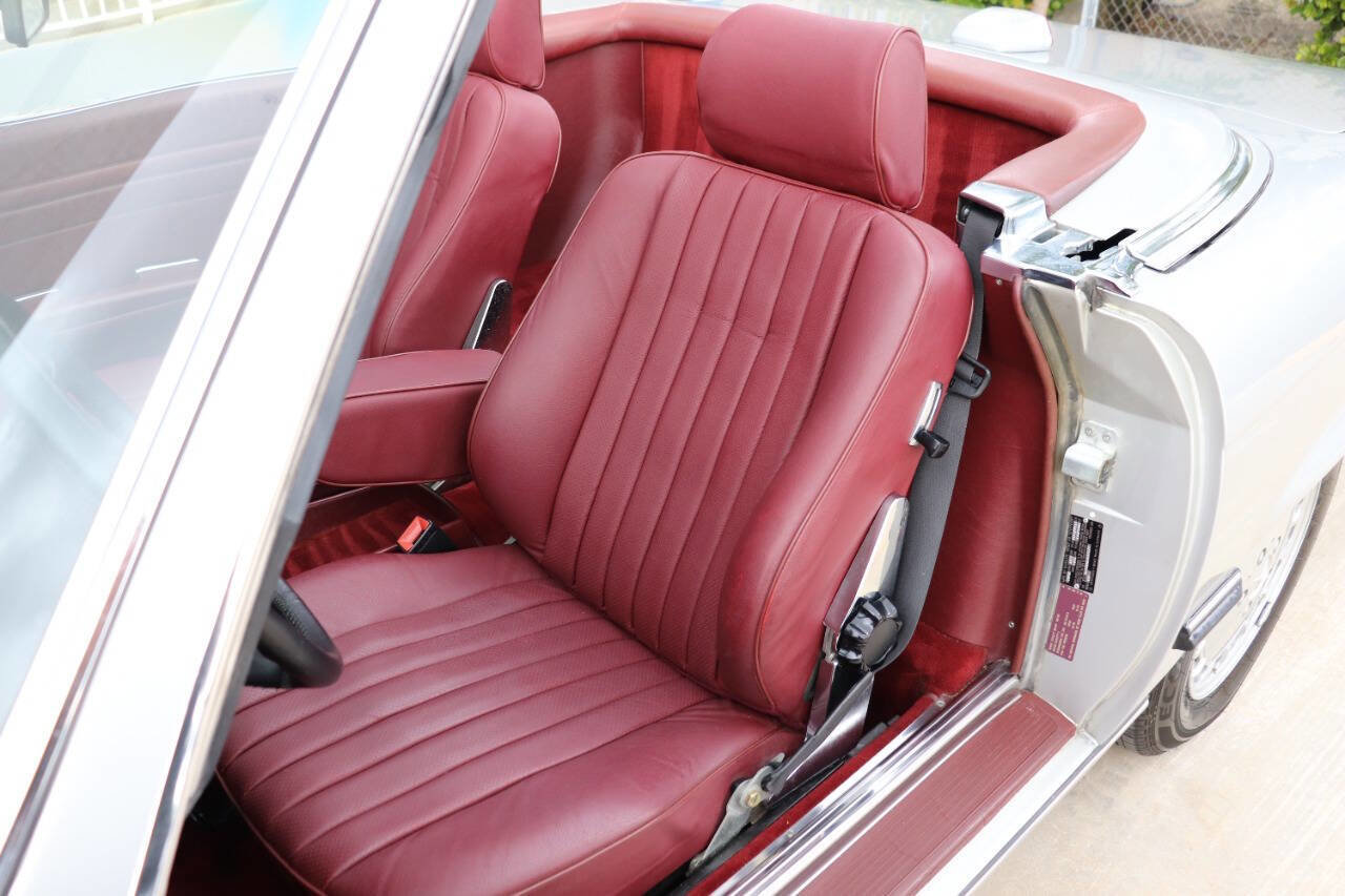 Used 1987 Mercedes-Benz 560 SL image 18