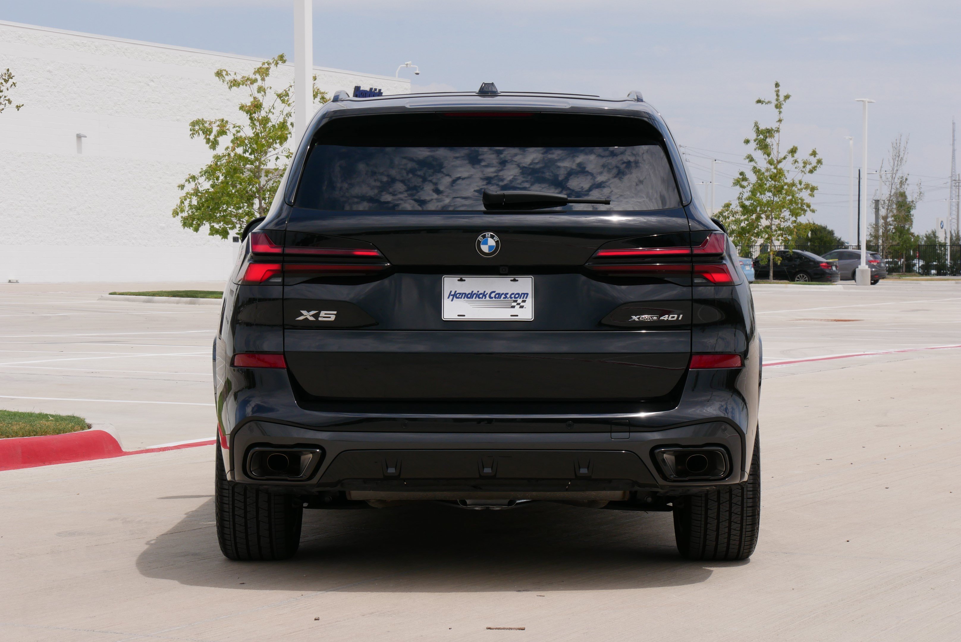 Used 2026 BMW X5 xDrive40i w/ M Sport Package AWD/4WD image 8