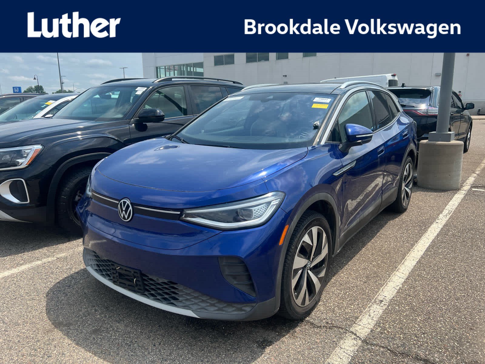 Used 2022 Volkswagen ID.4 Pro S w/ Gradient Package AWD/4WD image 1