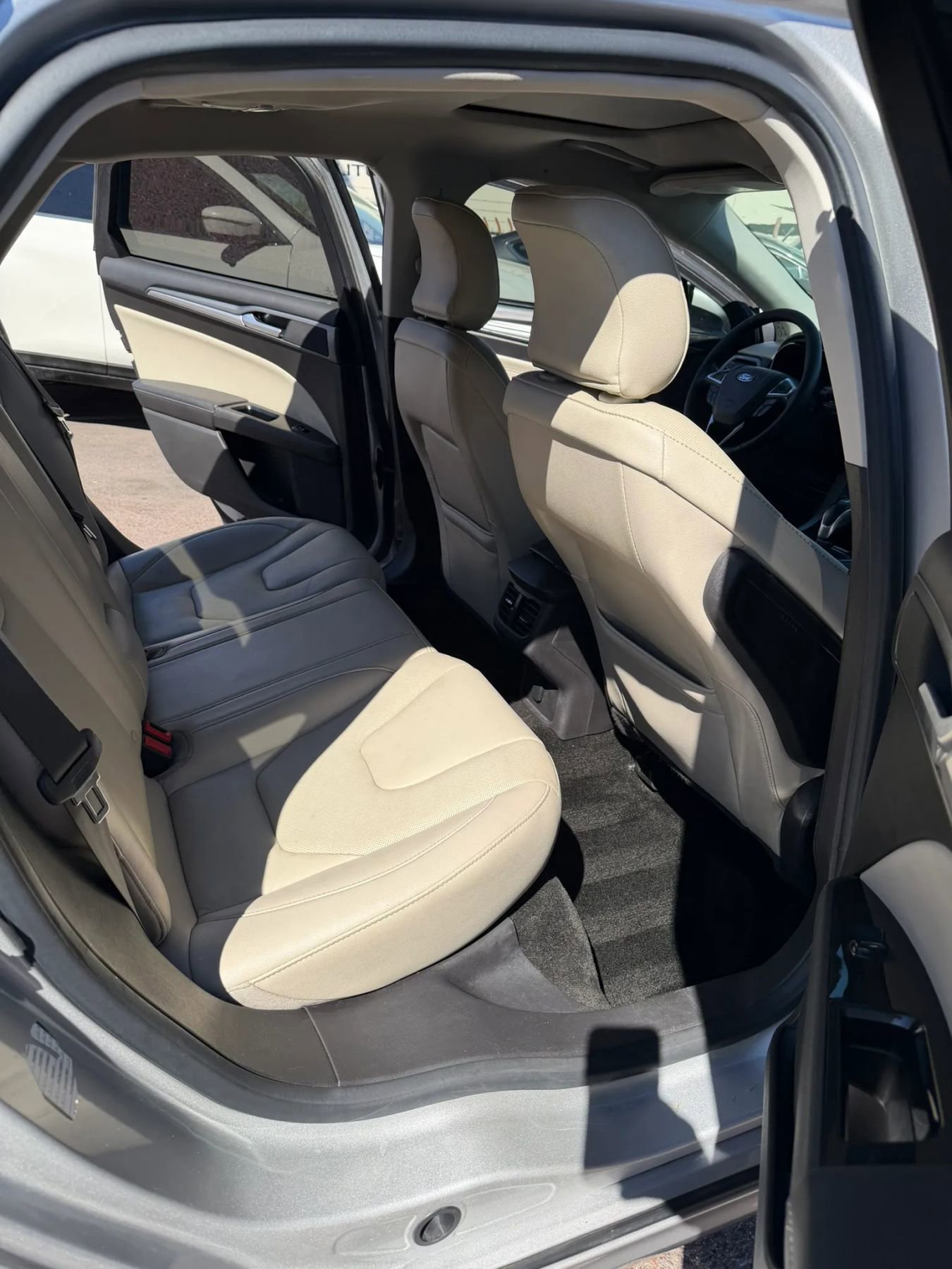 Used 2016 Ford Fusion Titanium image 11