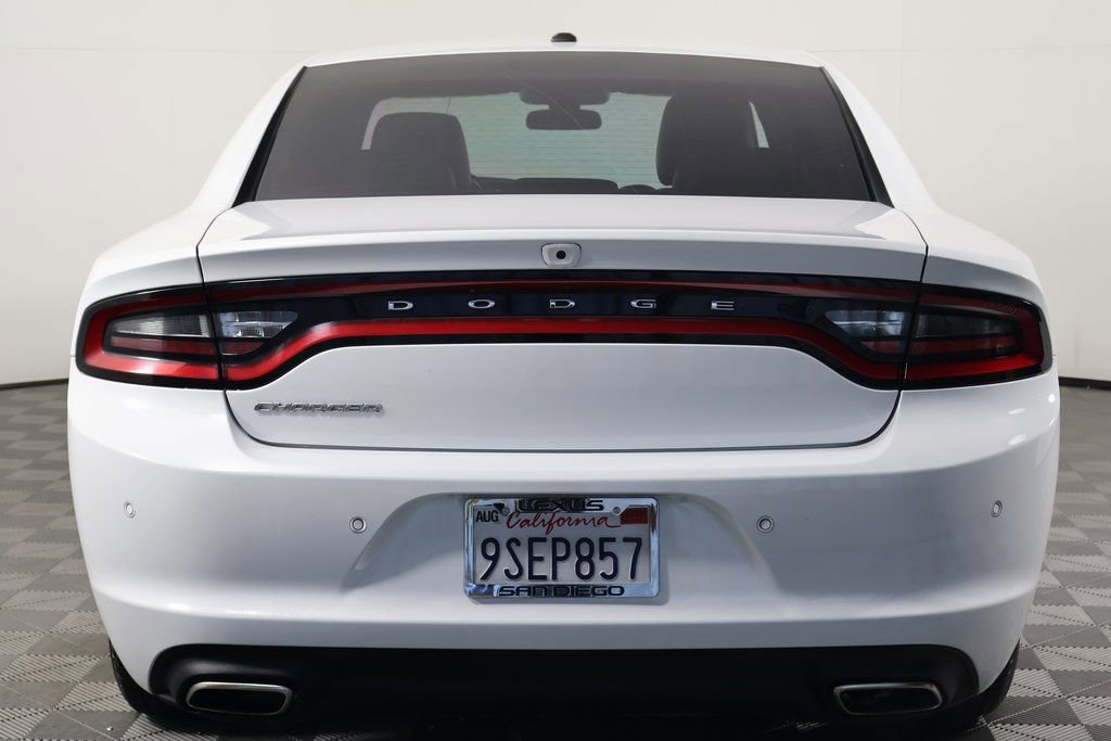 Used 2022 Dodge Charger SXT w/ Leather Interior Group image 5