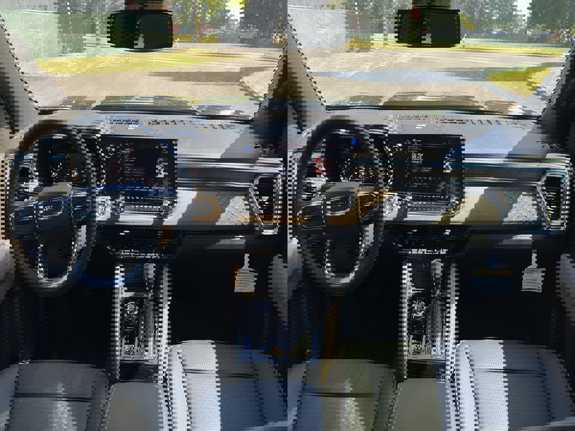 New 2025 GMC Canyon Denali w/ LPO, Denali Black Edition image 56