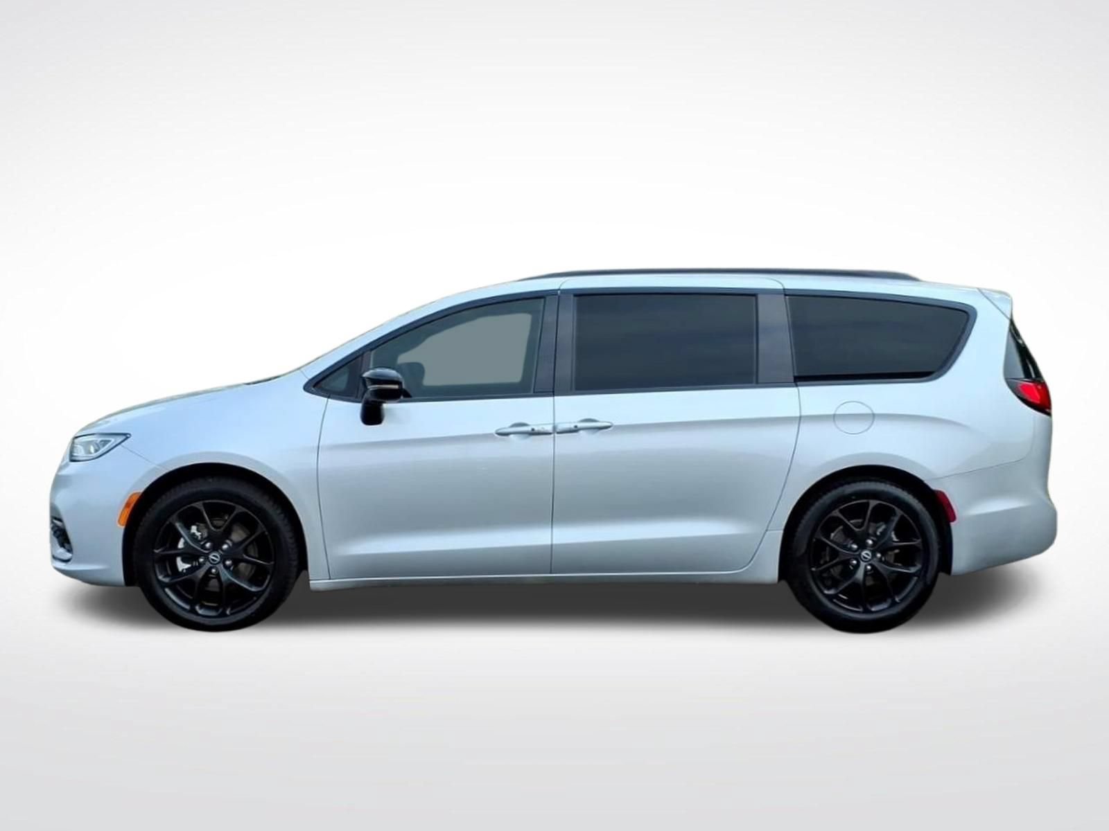 Used 2026 Chrysler Pacifica Limited w/ S Appearance Package FWD video 2