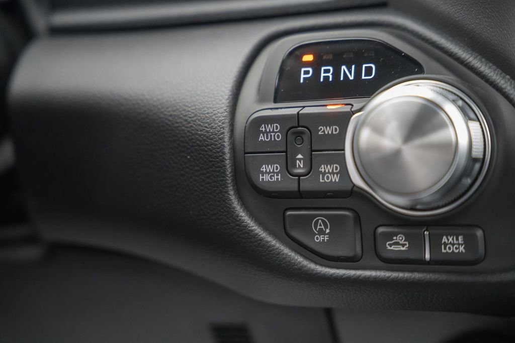 New 2026 RAM 1500 Laramie AWD/4WD image 31