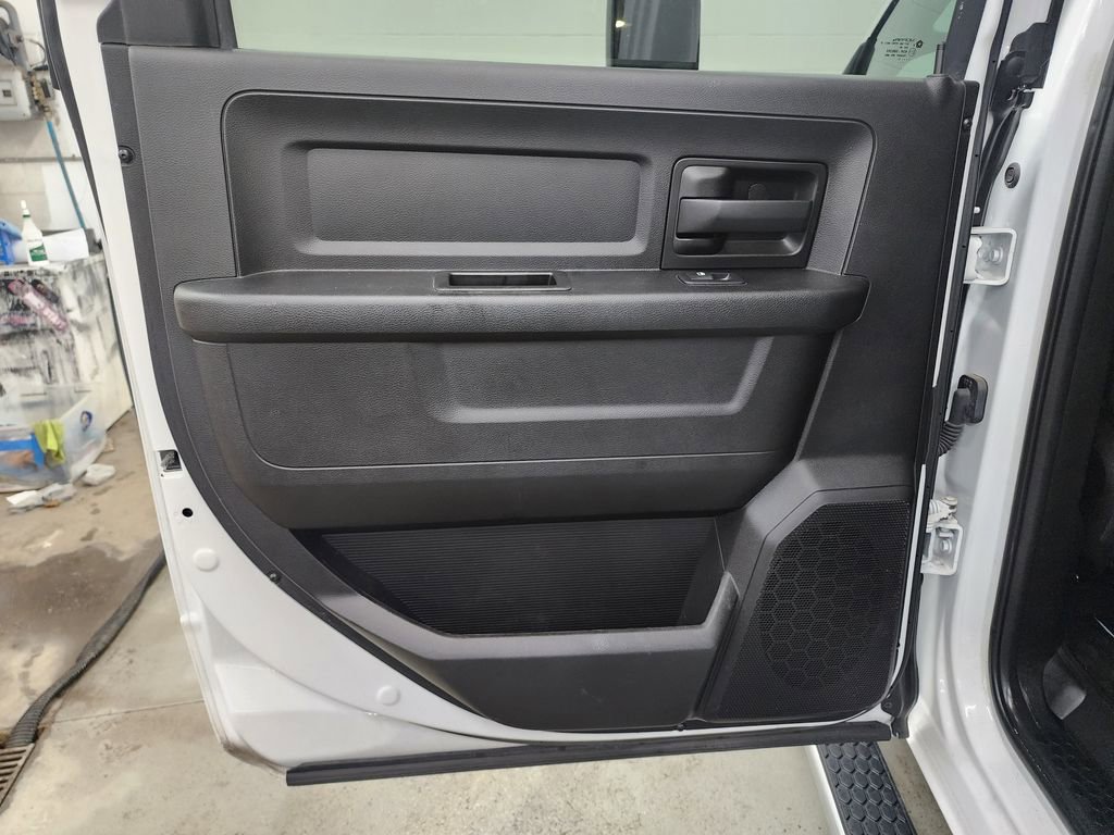 Used 2021 RAM 3500 Tradesman w/ Chrome Appearance Group image 14