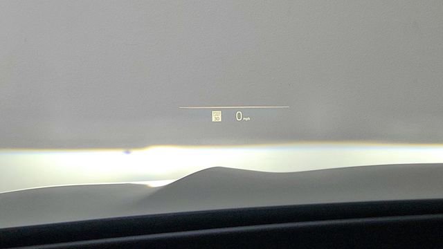 Used 2025 BMW X6 xDrive40i w/ Premium Package image 41