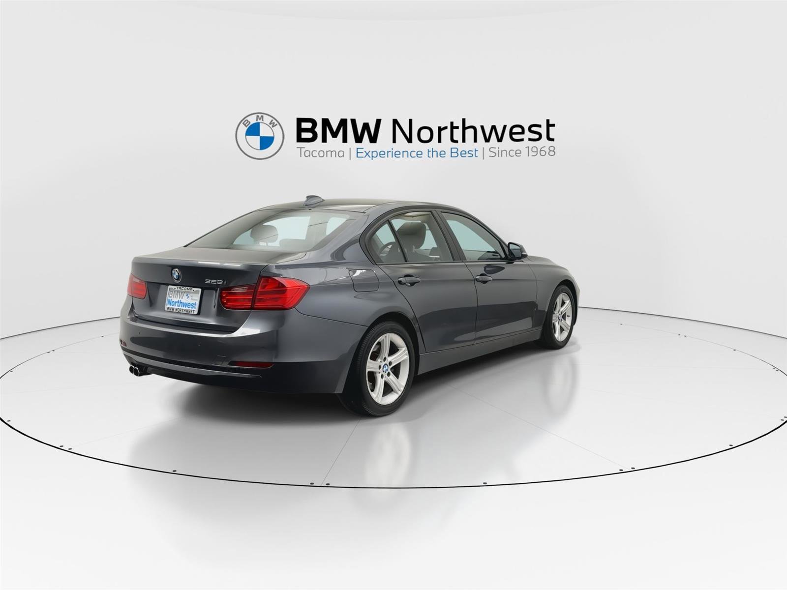 Used 2013 BMW 328i Sedan RWD image 2