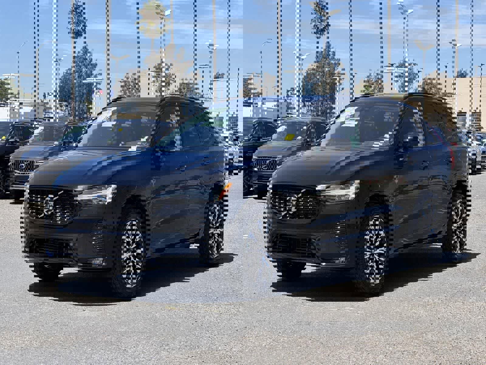 Used 2023 Volvo XC60 B5 Plus image 6