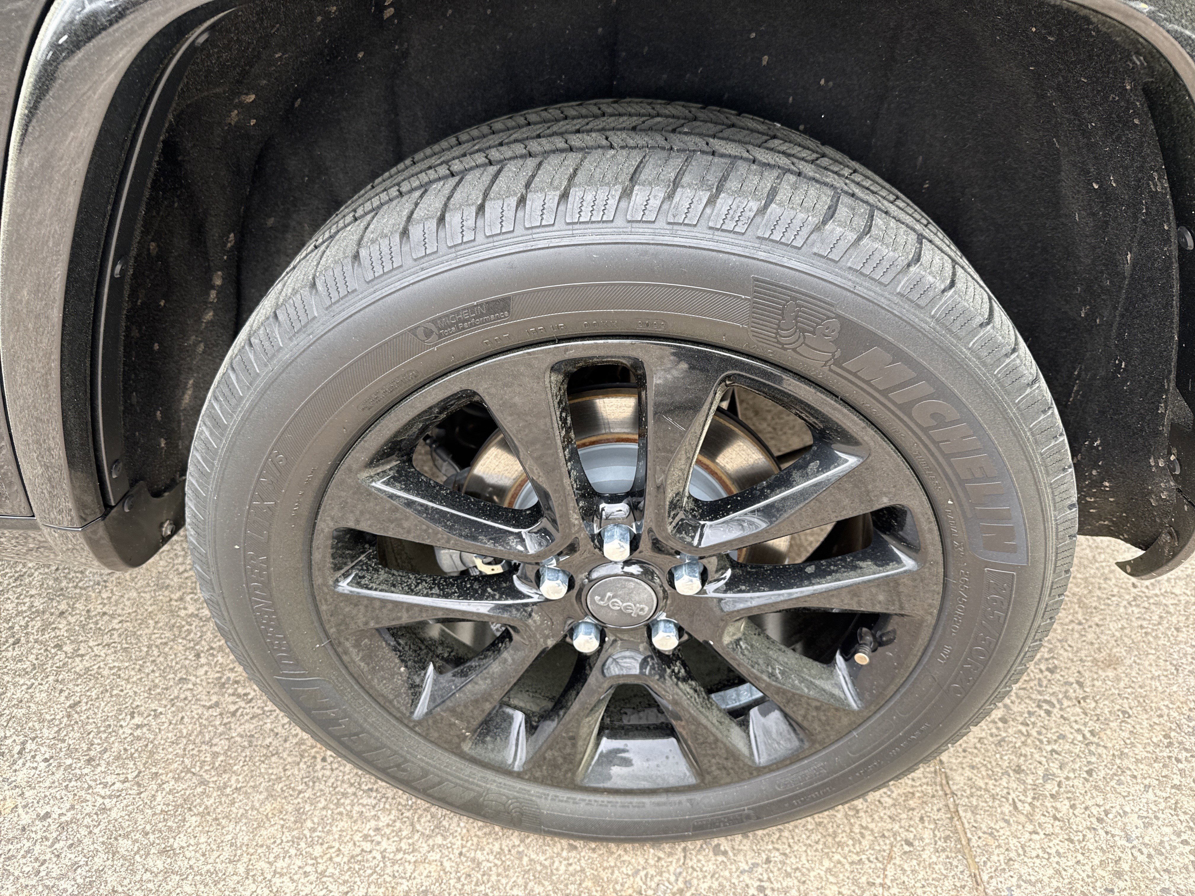 Used 2019 Jeep Grand Cherokee Altitude RWD image 19