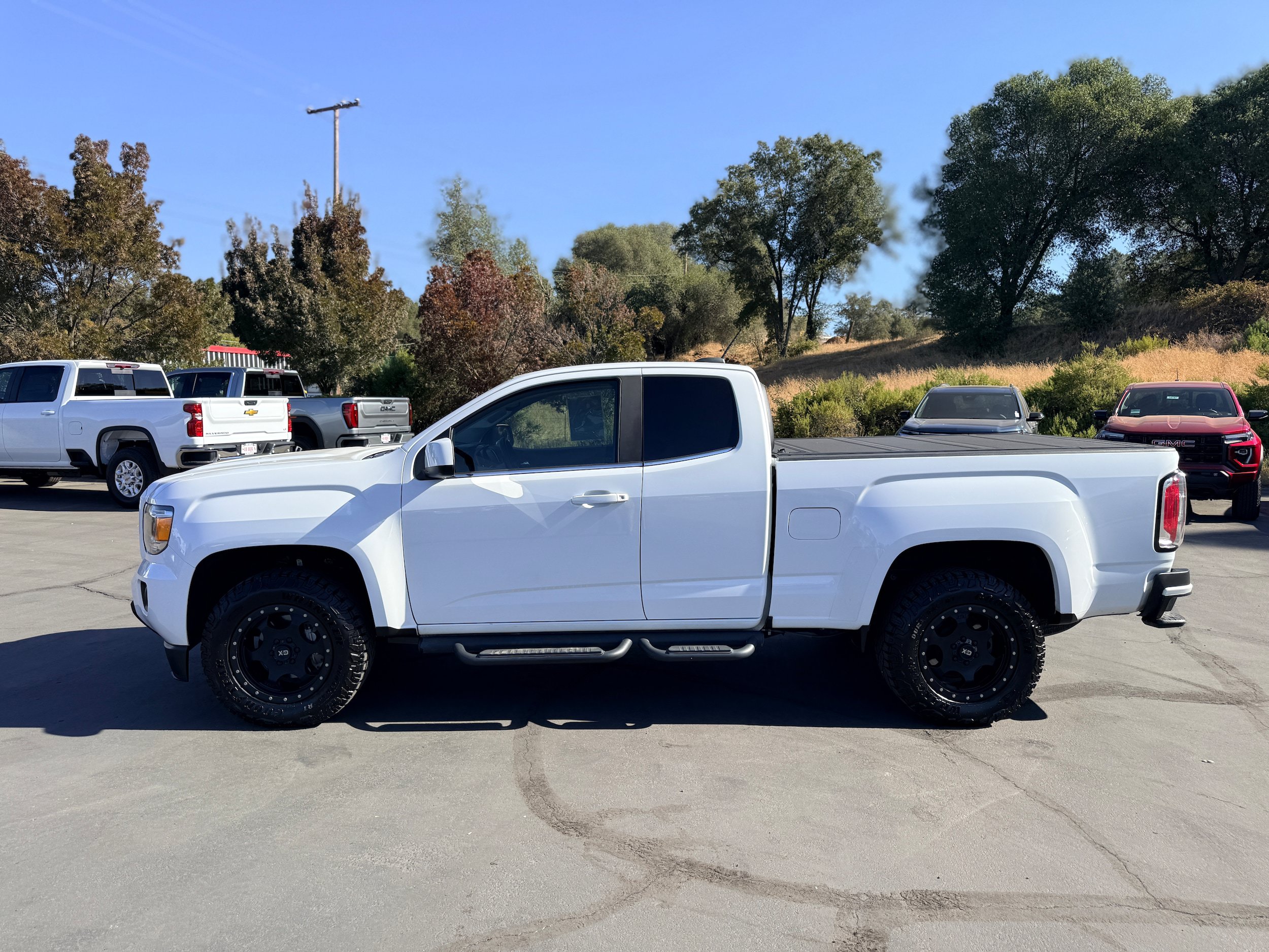 Used 2018 GMC Canyon All Terrain w/ All Terrain X Package AWD/4WD image 1
