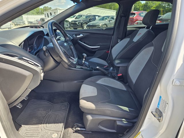Used 2017 Ford Focus ST FWD image 16
