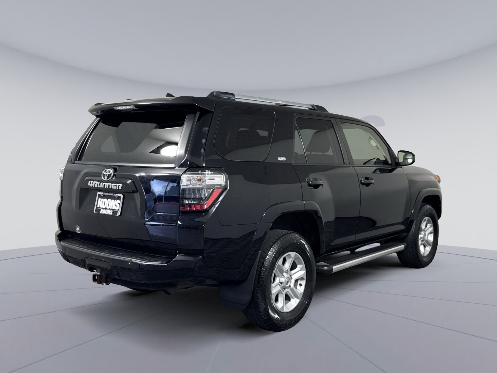Used 2023 Toyota 4Runner SR5 AWD/4WD image 7