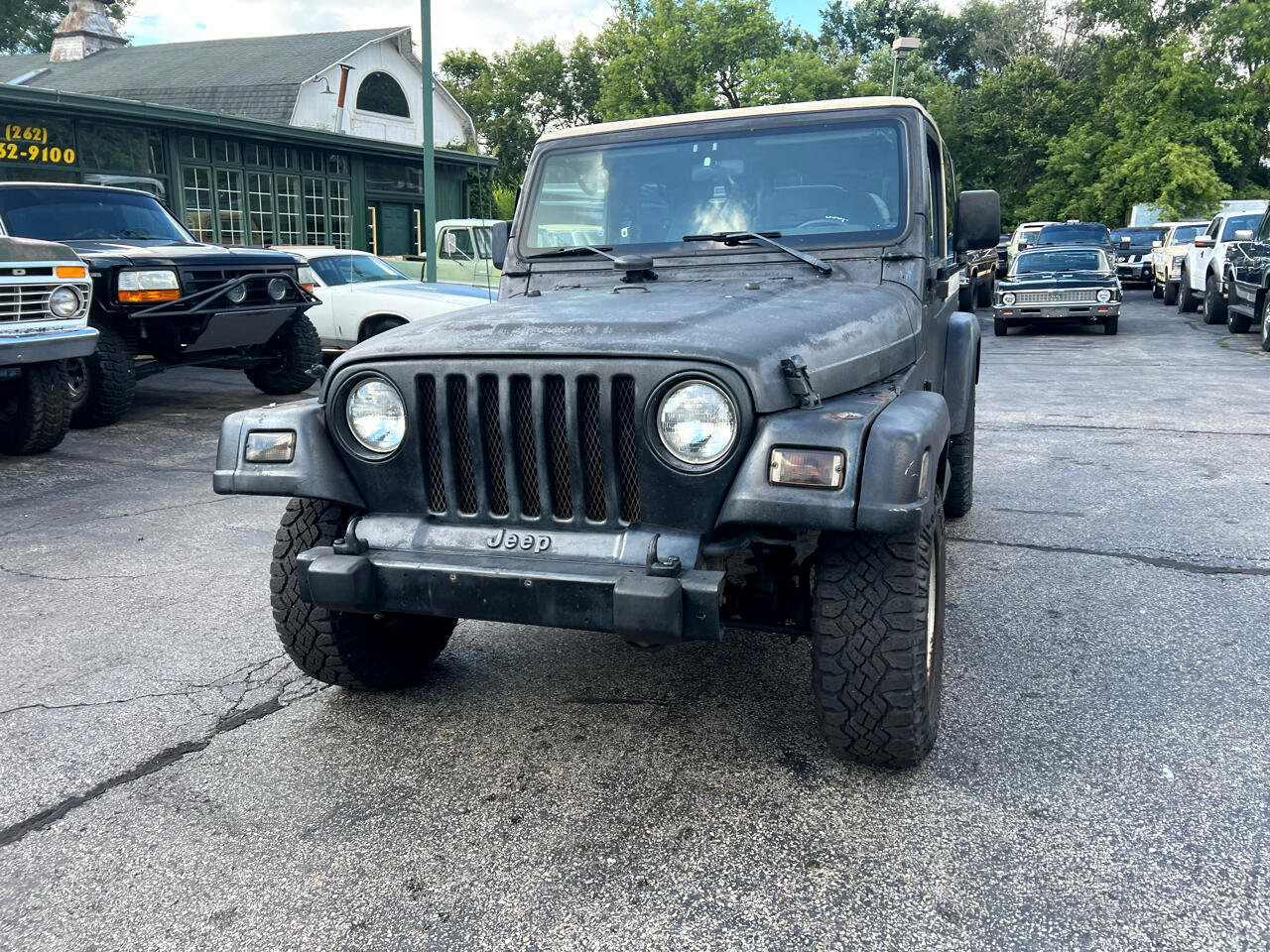 Used 2000 Jeep Wrangler Sahara image 2