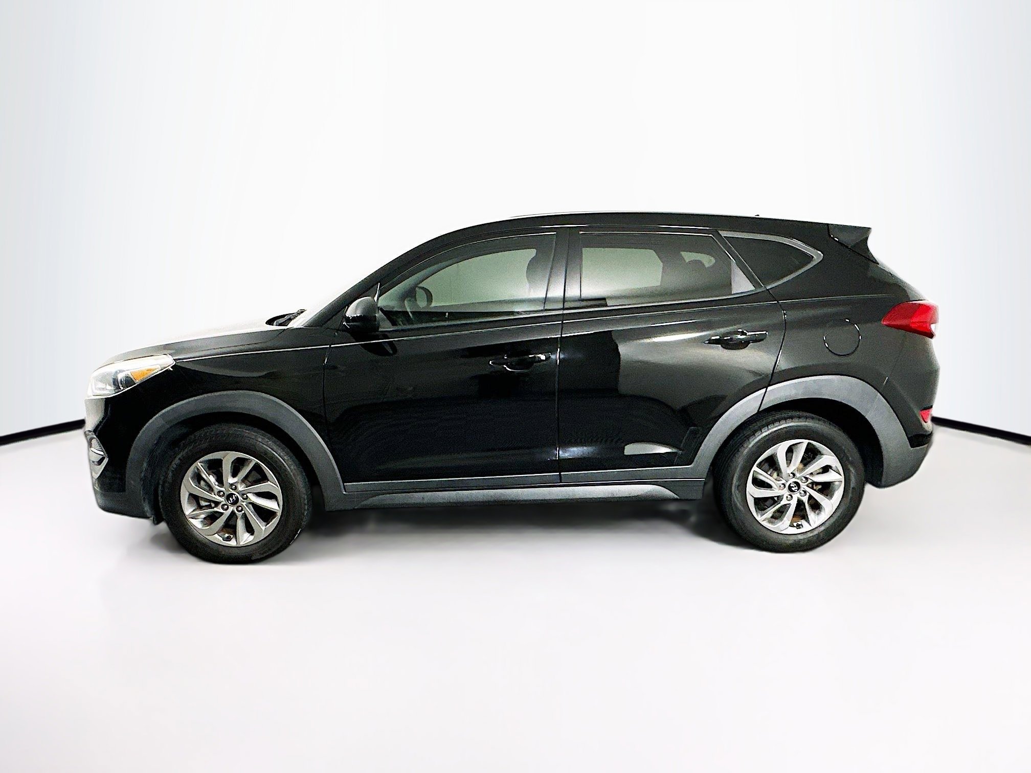 Used 2018 Hyundai Tucson SE image 4