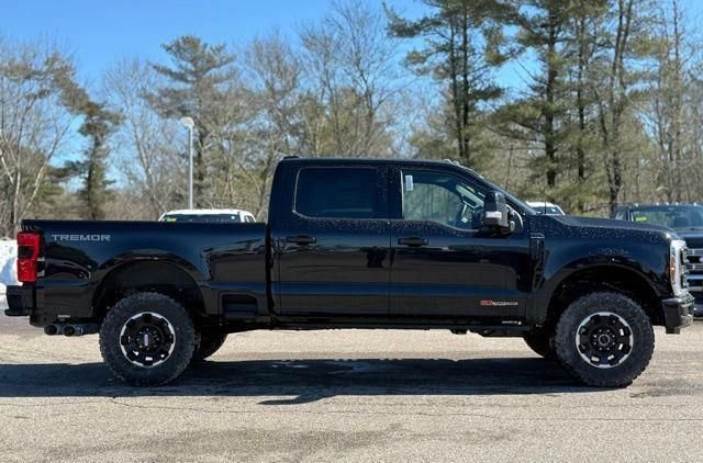 New 2026 Ford F350 Platinum w/ Tremor Off-Road Package image 3