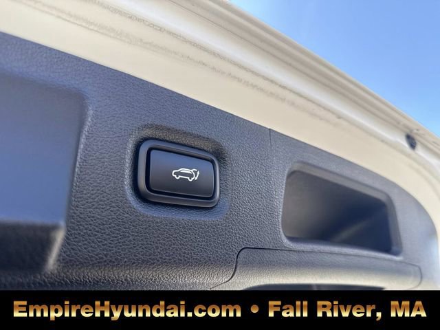Used 2023 Hyundai Santa Fe SEL w/ Cargo Package image 8