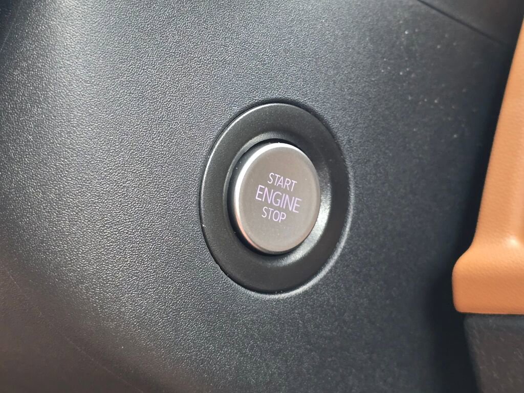 New 2025 Volkswagen ID. Buzz Pro S Plus image 28