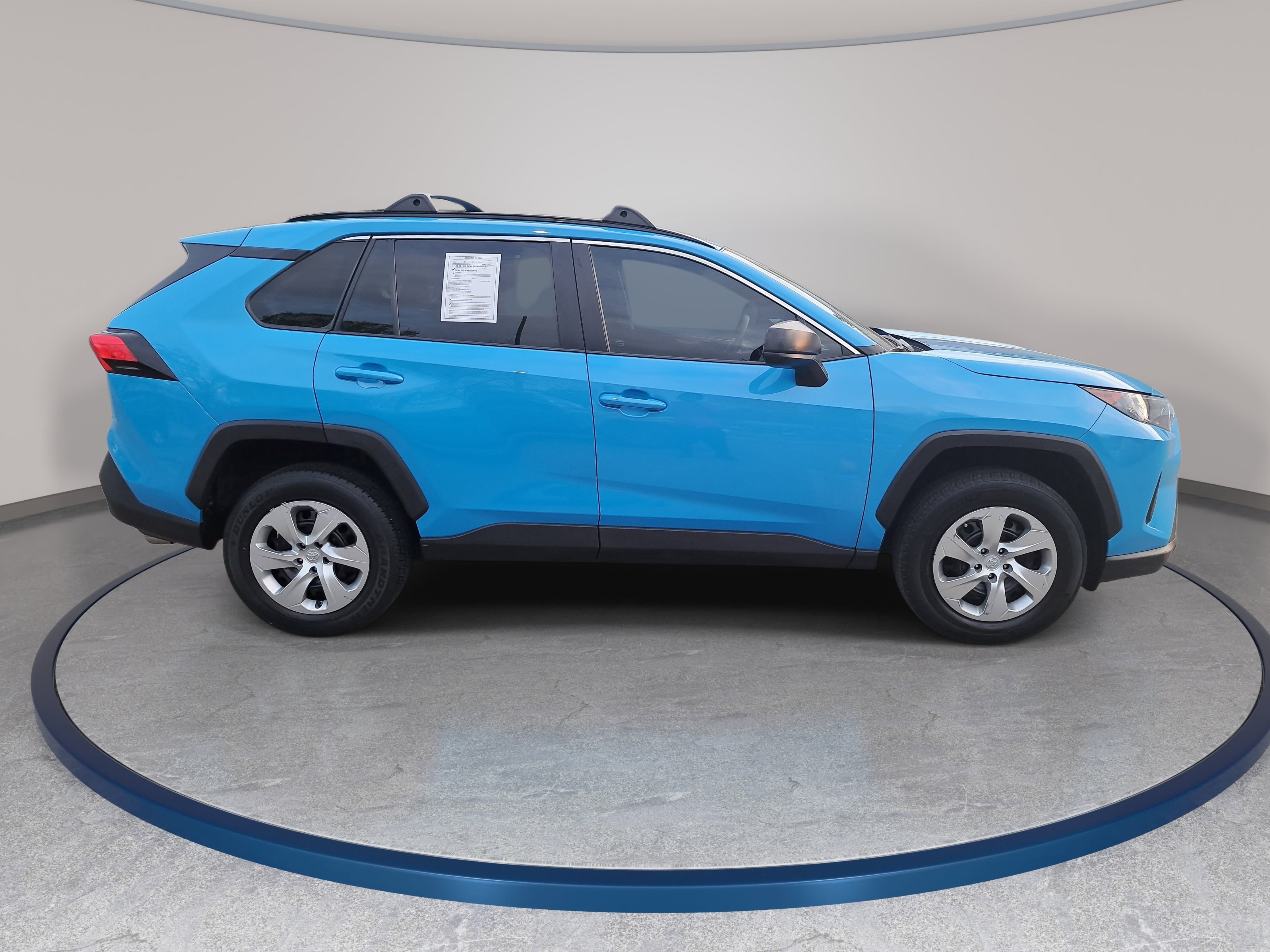 Used 2020 Toyota RAV4 LE image 4