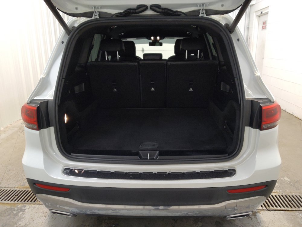 Used 2020 Mercedes-Benz GLB 250 w/ Premium Package image 29
