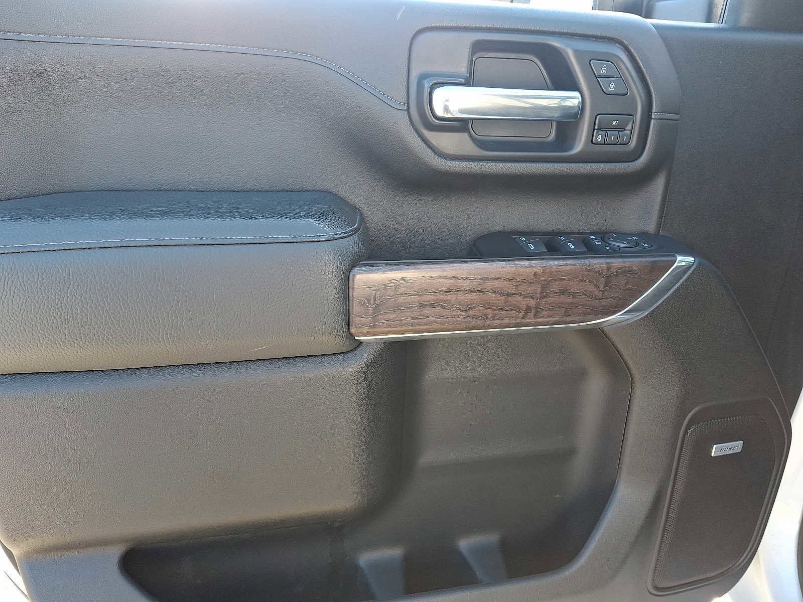 Used 2022 GMC Sierra 2500 Denali w/ Denali Ultimate Package image 14