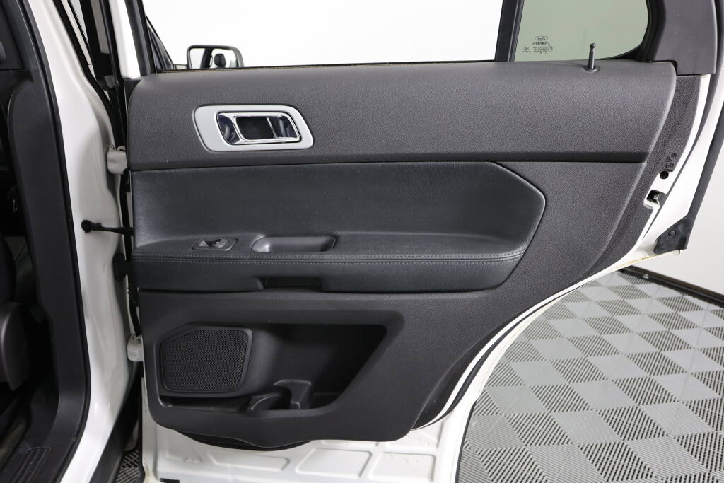 Used 2015 Ford Explorer Sport AWD/4WD image 22