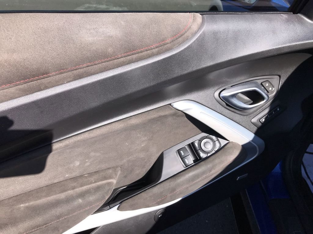 Used 2018 Chevrolet Camaro ZL1 image 13