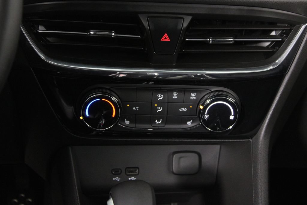 Used 2025 Buick Encore GX Sport Touring w/ Advanced Technology Package FWD image 29