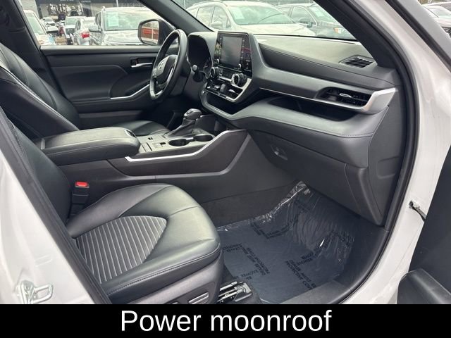 Used 2022 Toyota Highlander XSE image 5