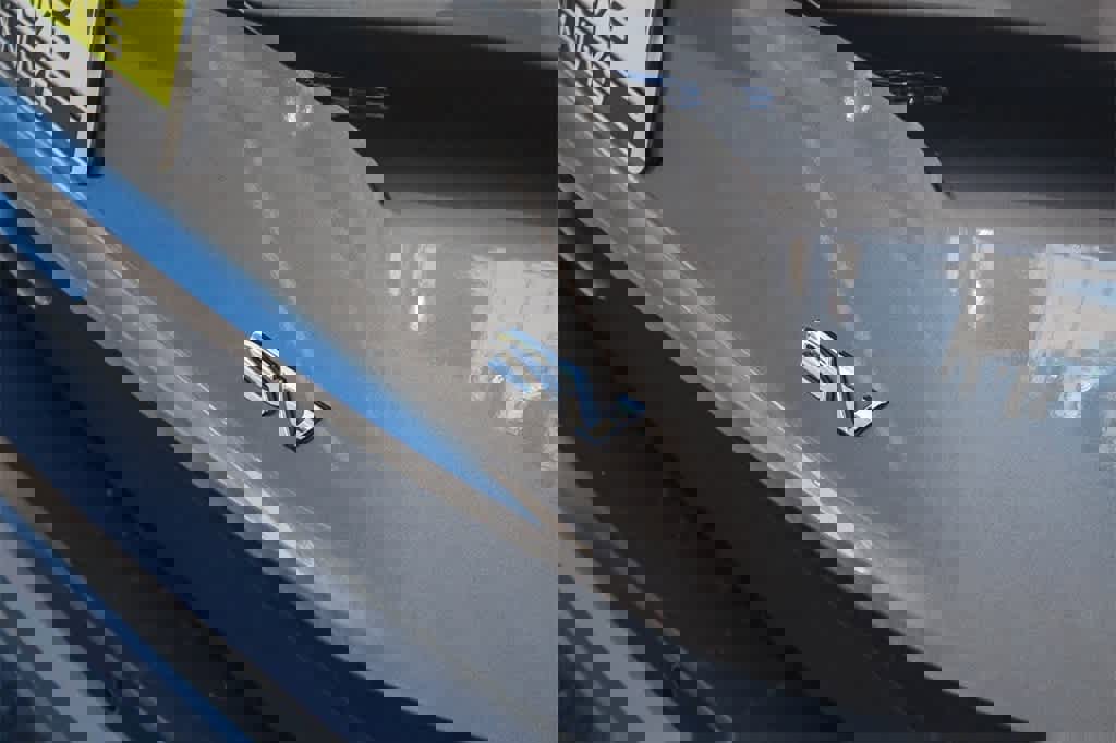 Used 2023 Nissan Rogue SV image 11