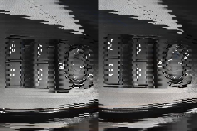 Used 2025 Chevrolet Trax LT image 22