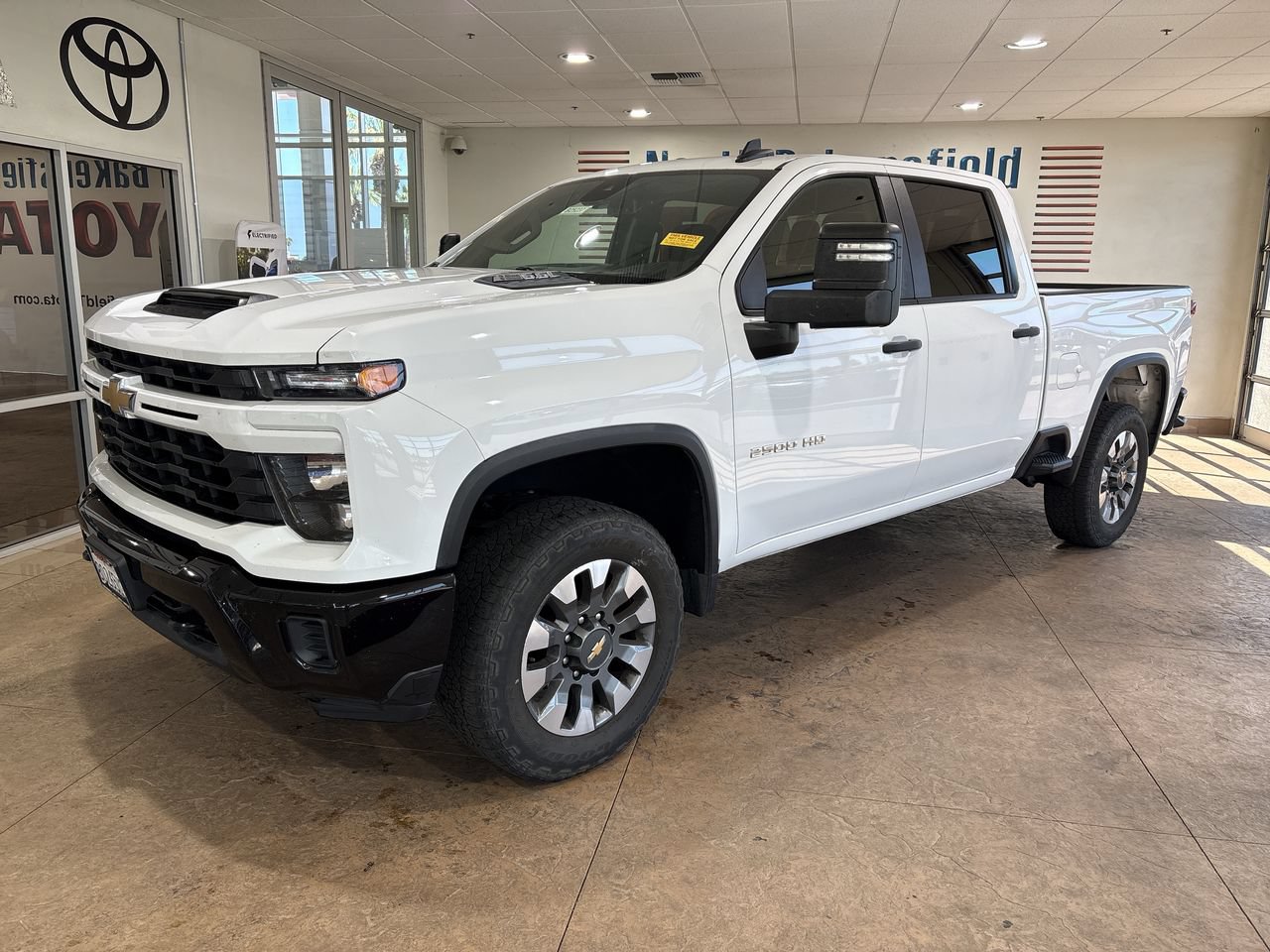 Used 2024 Chevrolet Silverado 2500 Custom w/ Custom Value Package