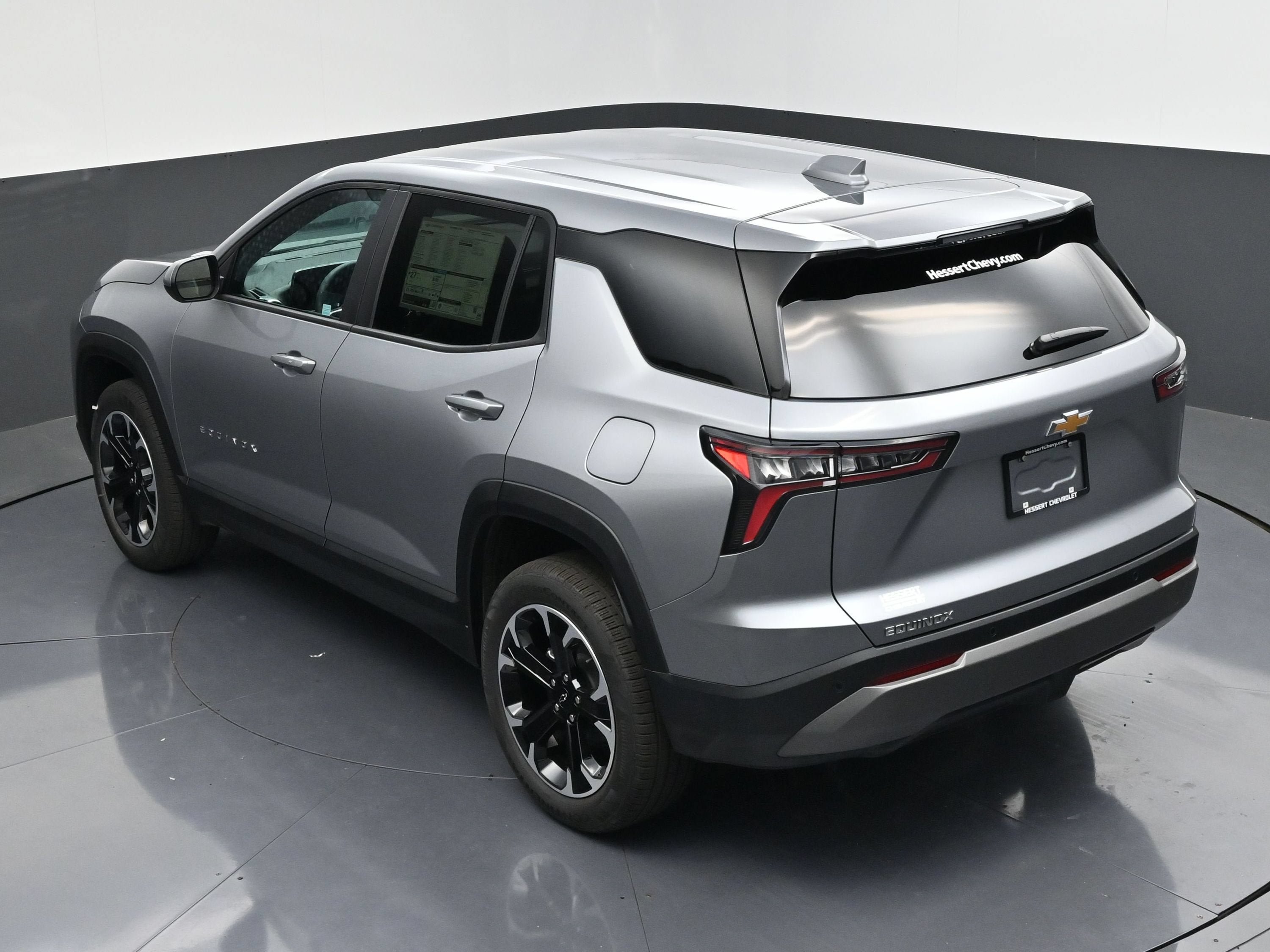 New 2027 Chevrolet Equinox LT w/ Convenience Package II FWD image 48