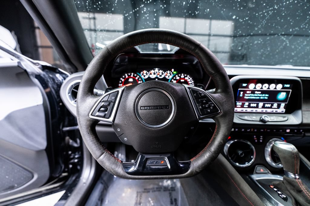 Used 2018 Chevrolet Camaro ZL1 RWD image 25