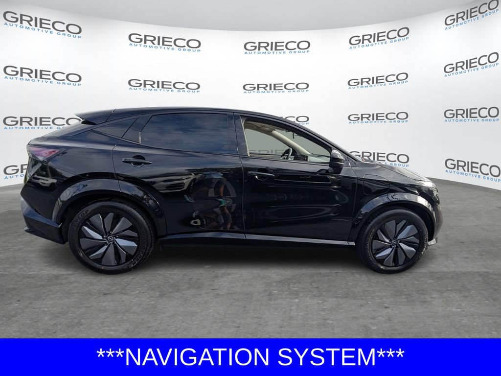 Used 2023 Nissan Ariya AWD image 8
