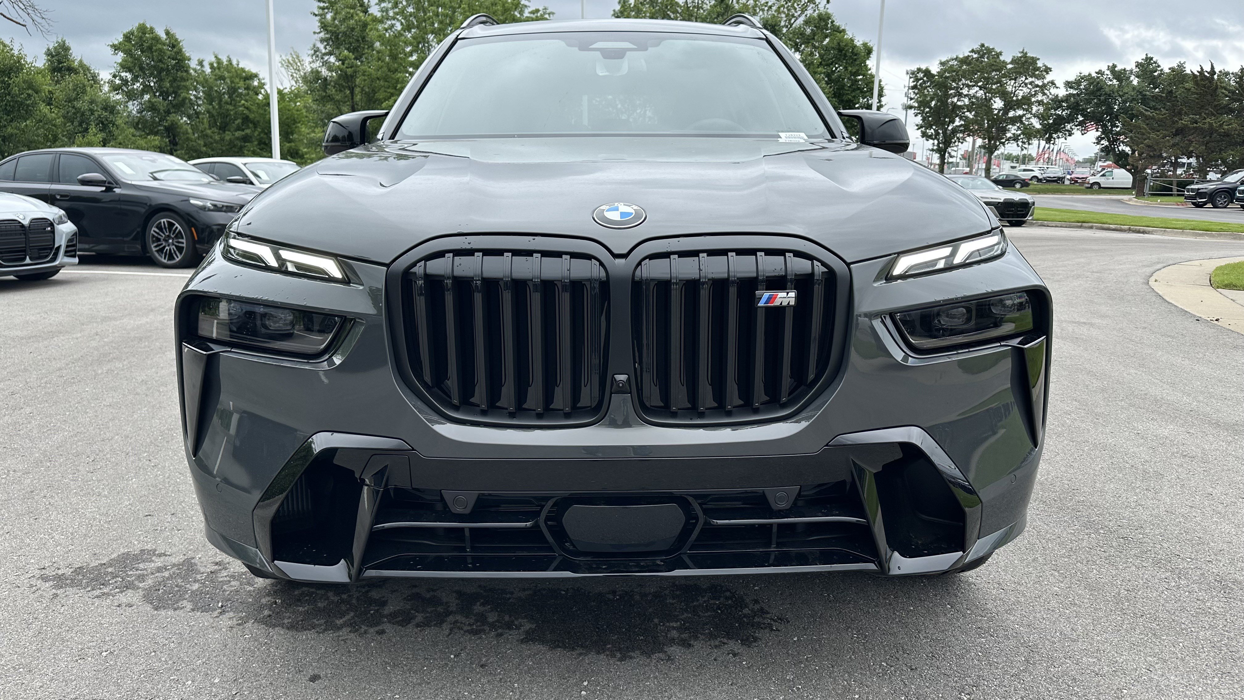 Used 2026 BMW X7 M60i AWD/4WD image 3